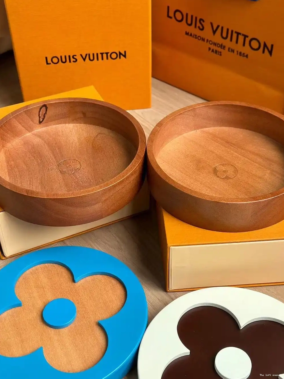 CUSTOM FLOWER LV BOX 0605